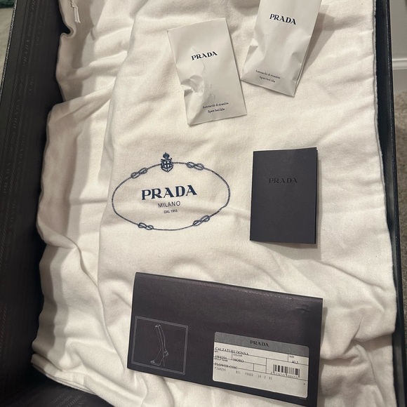 Prada Calzature Donna pointed toe knee-length boots with intricate detailing. - Picture 10 of 10